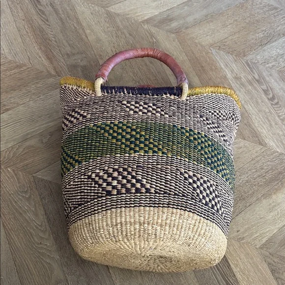 Hand Woven Raffia Natural Fiber Tote with Leather Strap, 'Supper Basket' - Picture 7 of 13